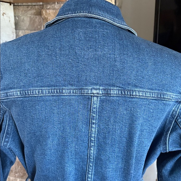 Old Navy blue jean tie waist utility jacket with four front pockets button close - Picture 12 of 16